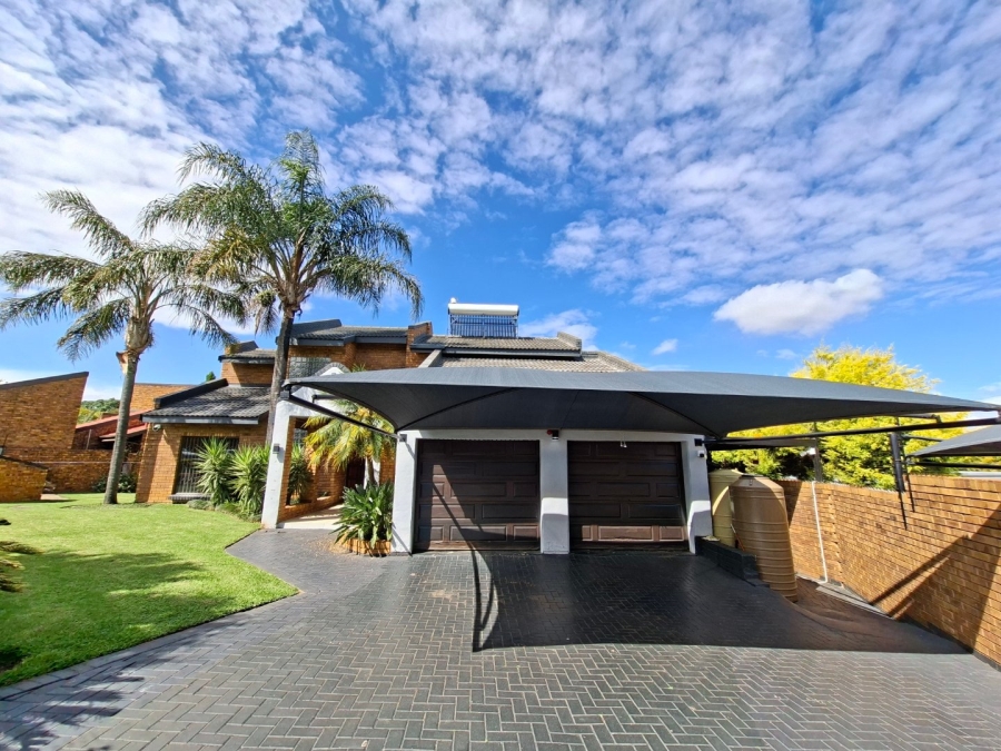 5 Bedroom Property for Sale in Moreleta Park Gauteng