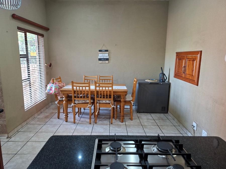 5 Bedroom Property for Sale in Moreleta Park Gauteng