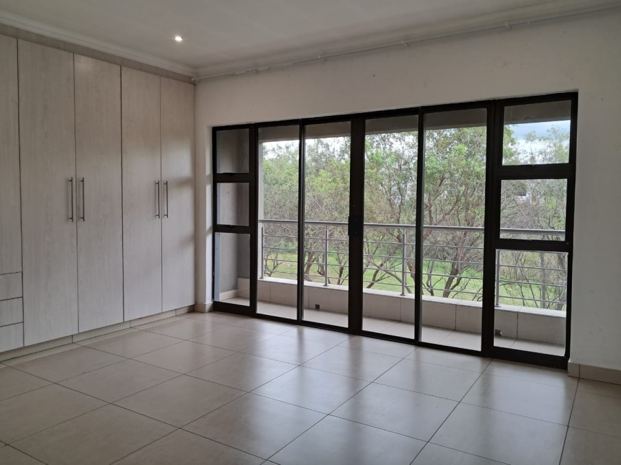 5 Bedroom Property for Sale in Blue Valley Golf Estate Gauteng