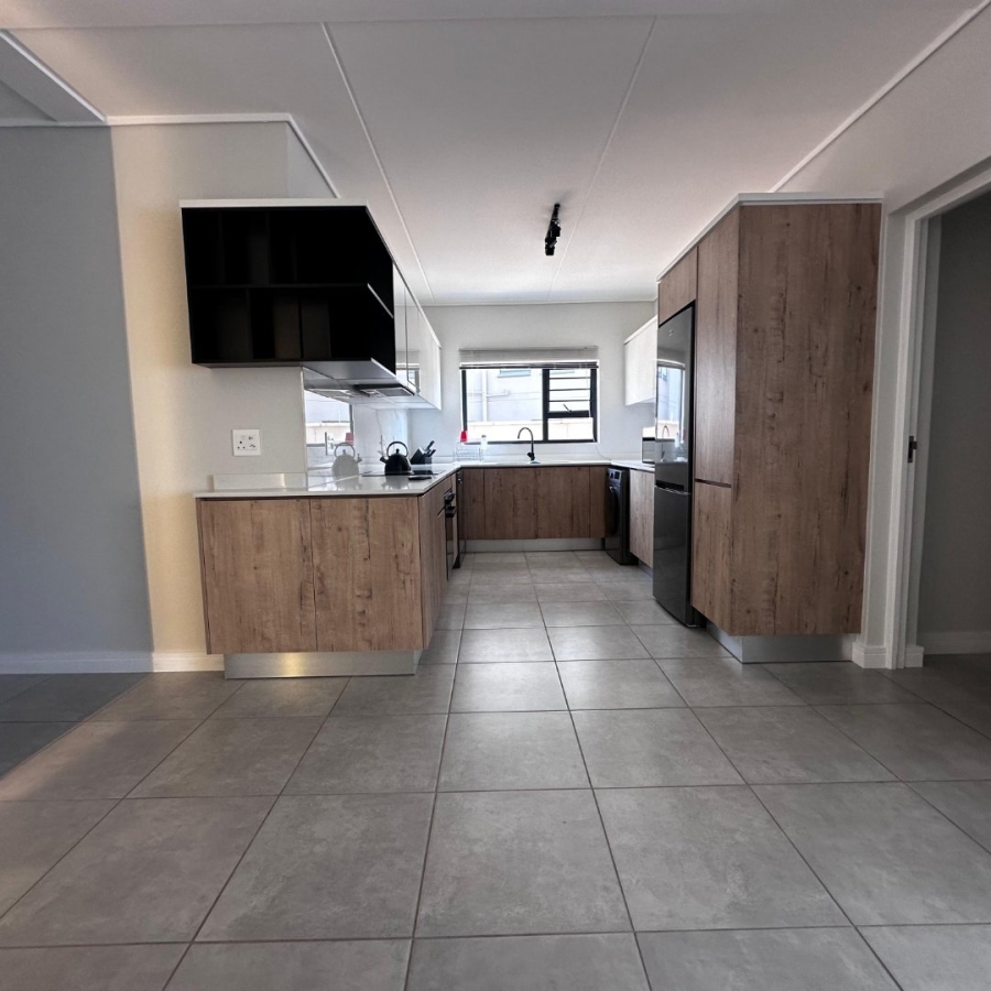 To Let 3 Bedroom Property for Rent in Waterfall Gauteng