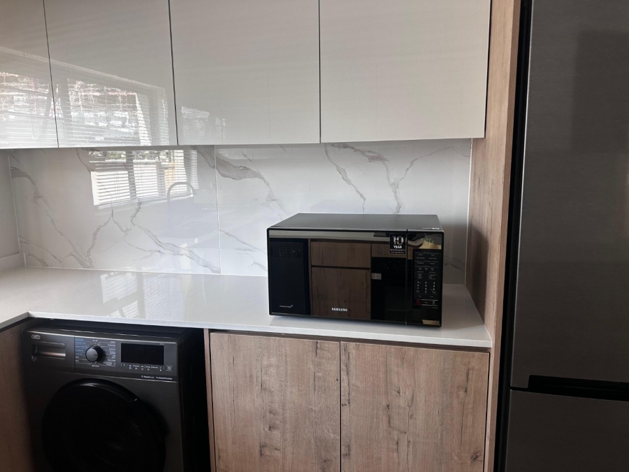 To Let 3 Bedroom Property for Rent in Waterfall Gauteng