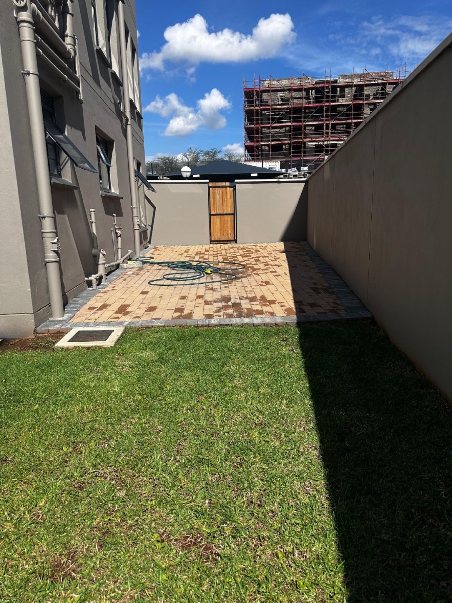 To Let 3 Bedroom Property for Rent in Waterfall Gauteng