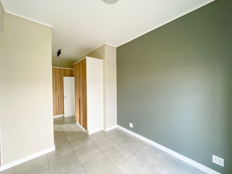 To Let 2 Bedroom Property for Rent in Waterfall Heights Gauteng