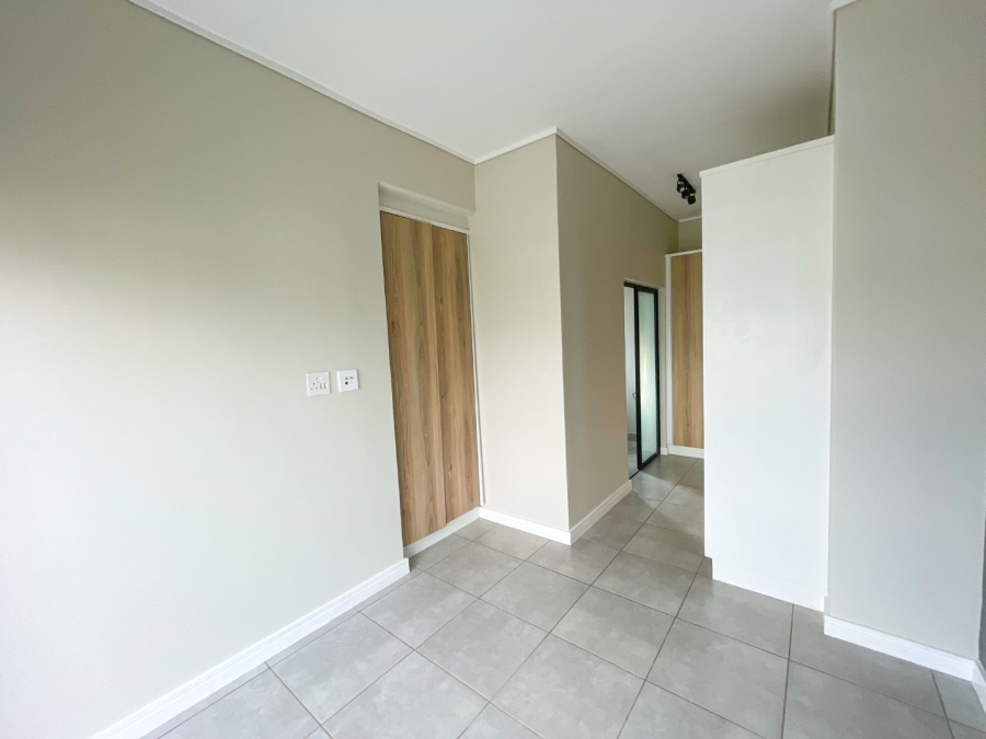 To Let 2 Bedroom Property for Rent in Waterfall Heights Gauteng