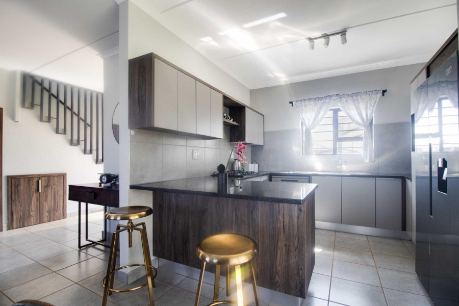 4 Bedroom Property for Sale in Protea Glen Gauteng