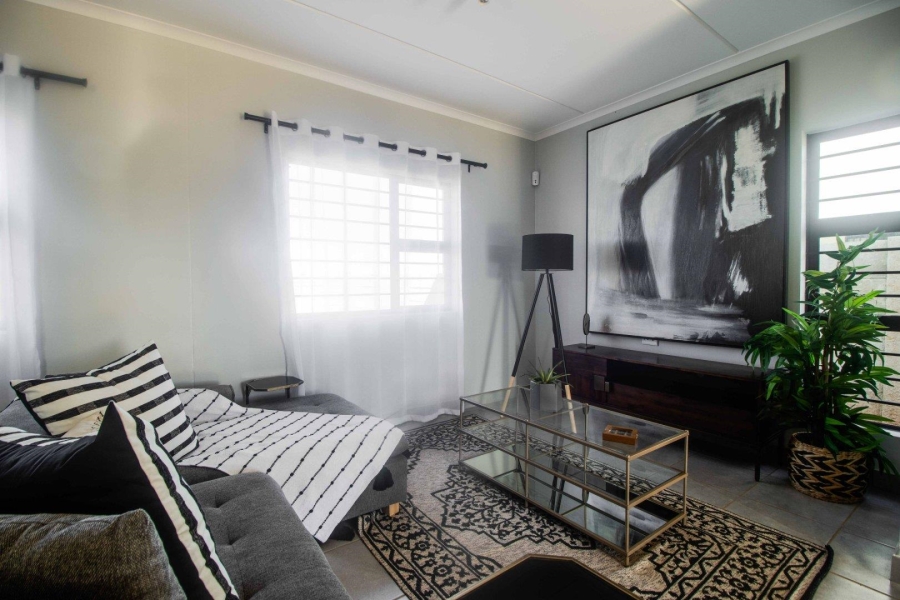 4 Bedroom Property for Sale in Protea Glen Gauteng