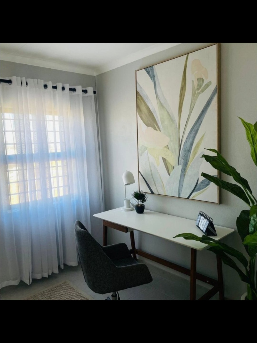 4 Bedroom Property for Sale in Protea Glen Gauteng