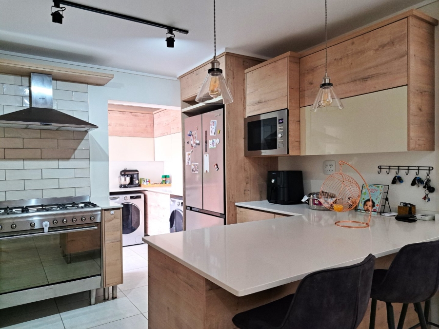 To Let 4 Bedroom Property for Rent in North Riding Gauteng