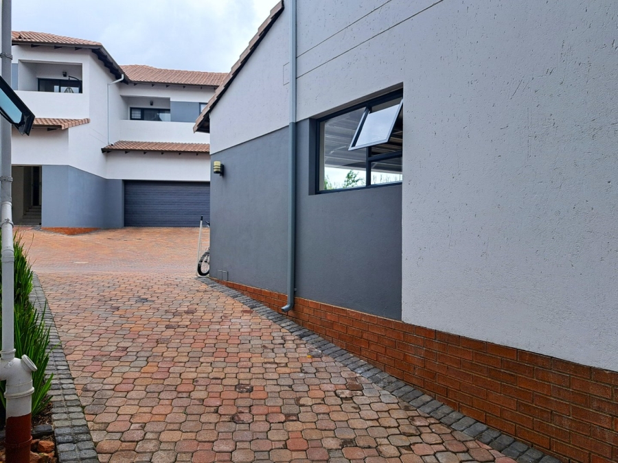 To Let 4 Bedroom Property for Rent in North Riding Gauteng