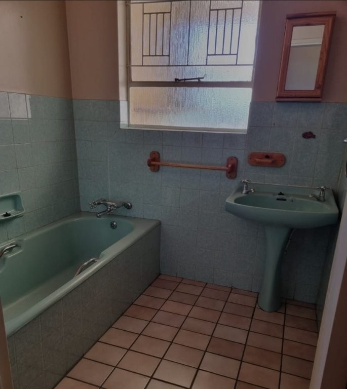 4 Bedroom Property for Sale in Vanderbijlpark SE 7 Gauteng