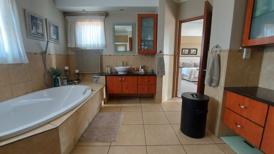 4 Bedroom Property for Sale in Sunward Park Gauteng