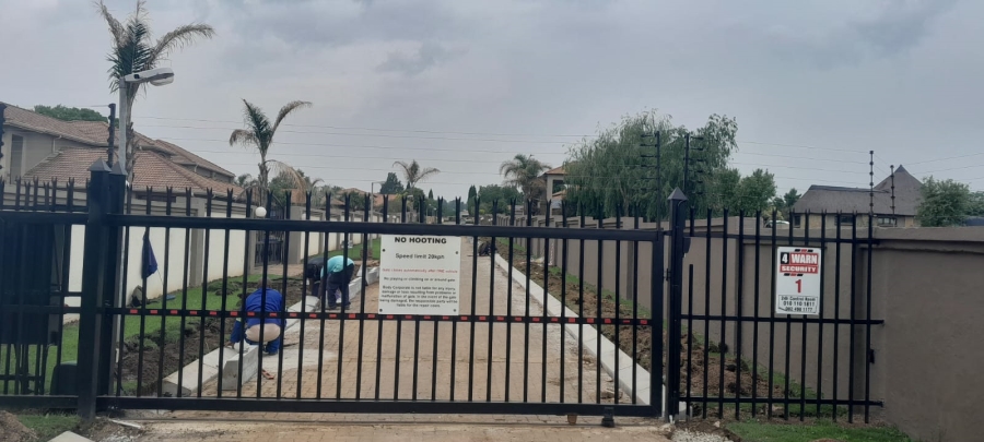 Commercial Property for Sale in Vlakfontein Gauteng