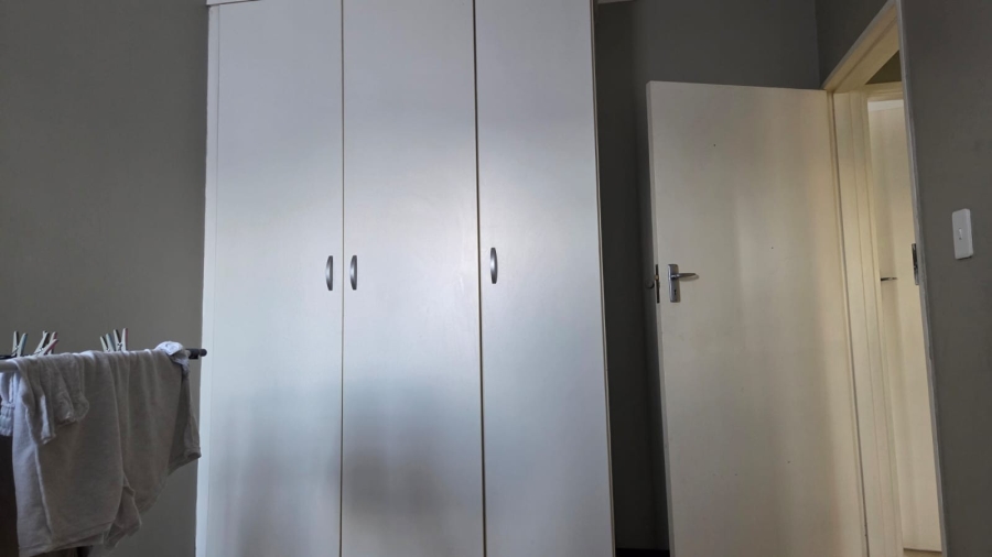 2 Bedroom Property for Sale in Sonneveld Gauteng