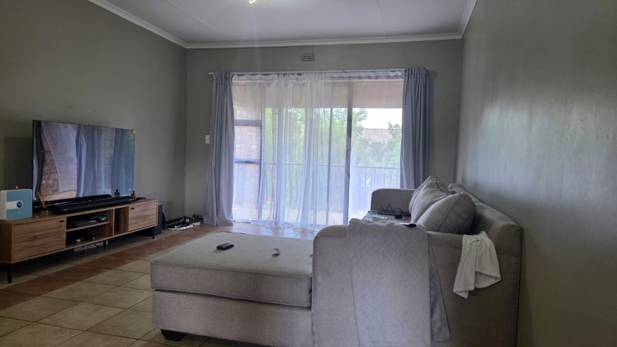2 Bedroom Property for Sale in Sonneveld Gauteng