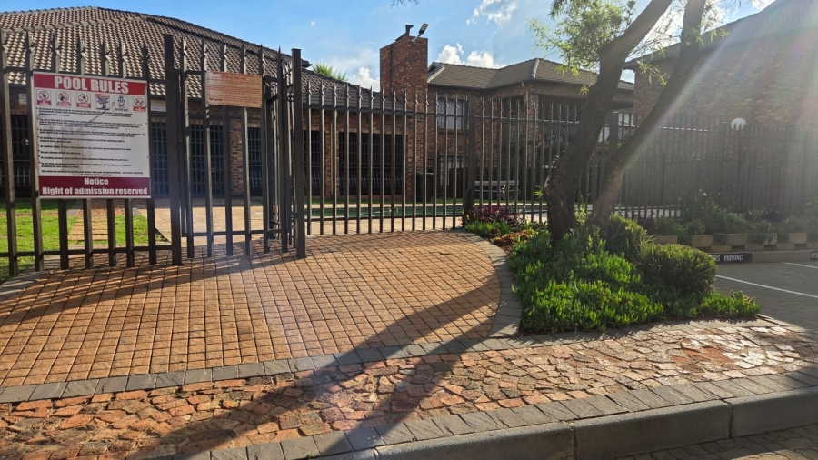 2 Bedroom Property for Sale in Sonneveld Gauteng