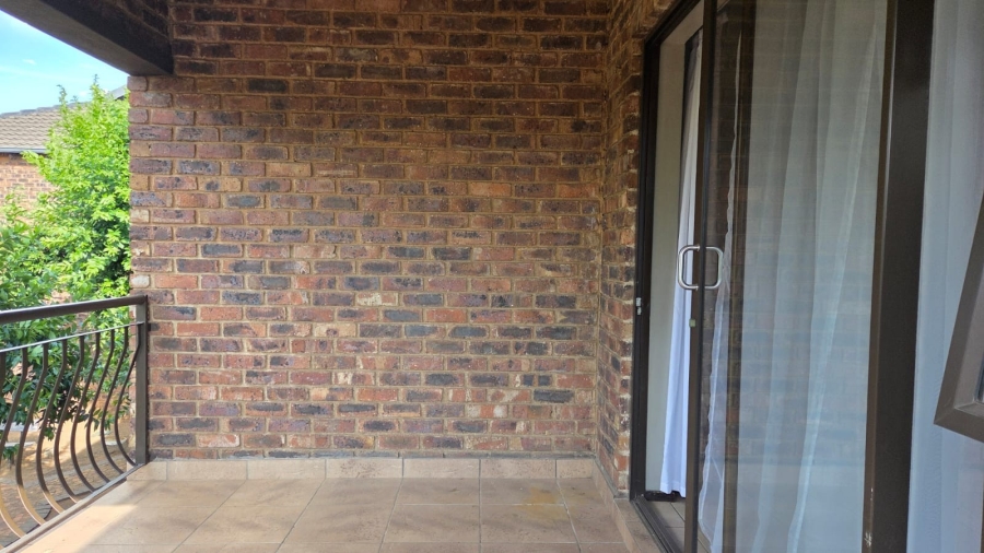 2 Bedroom Property for Sale in Sonneveld Gauteng