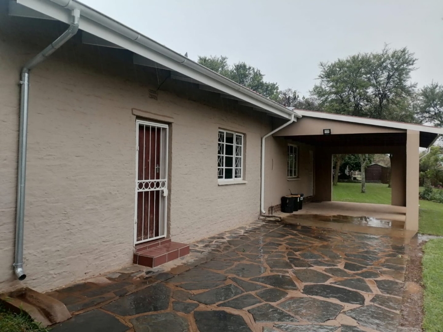 To Let commercial Property for Rent in Glen Austin Gauteng