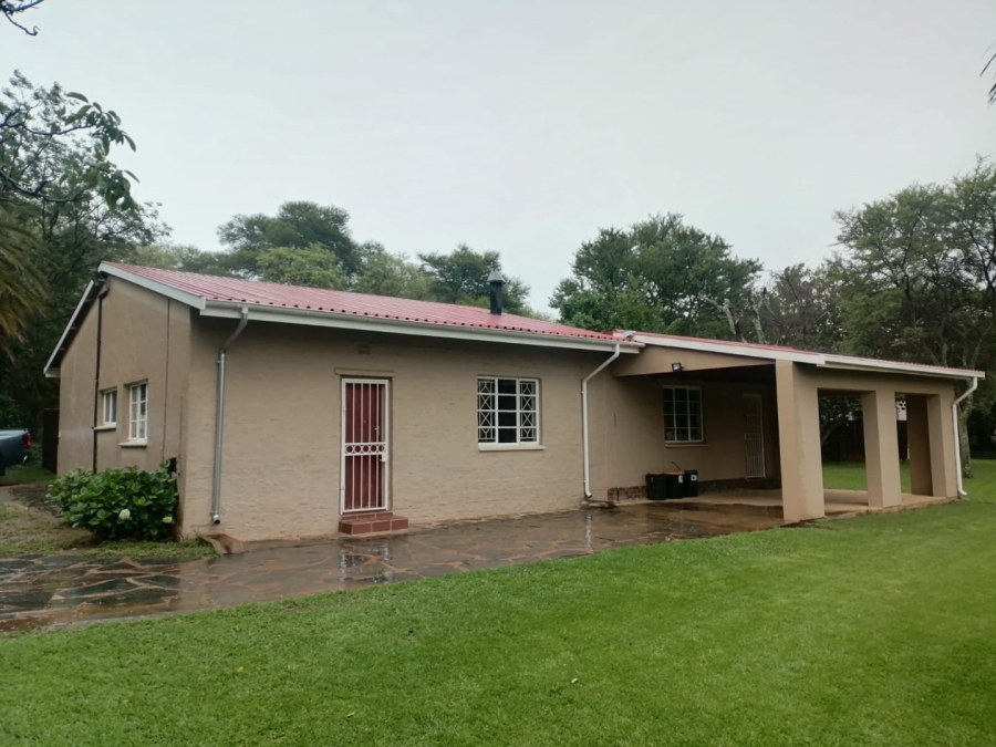To Let commercial Property for Rent in Glen Austin Gauteng