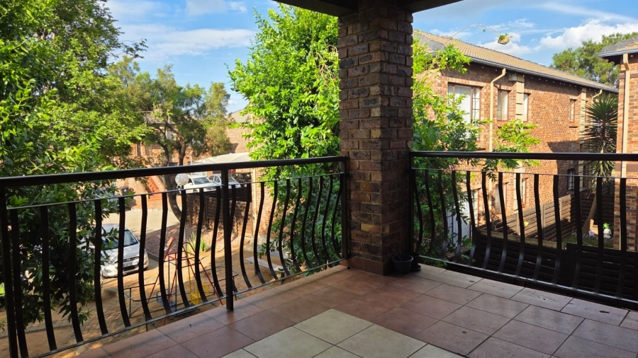 2 Bedroom Property for Sale in Sonneveld Gauteng