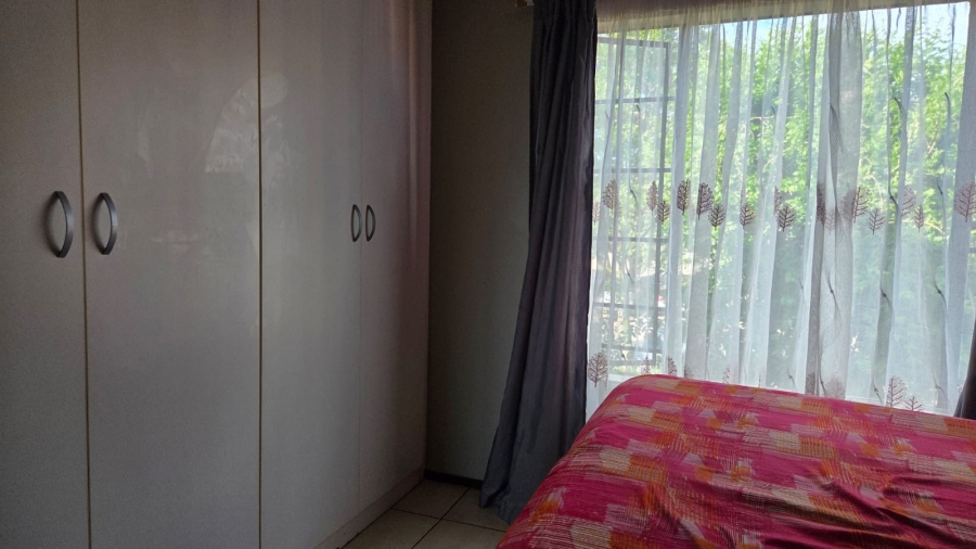 2 Bedroom Property for Sale in Sonneveld Gauteng