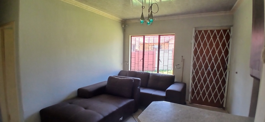 To Let 3 Bedroom Property for Rent in Heuweloord Gauteng
