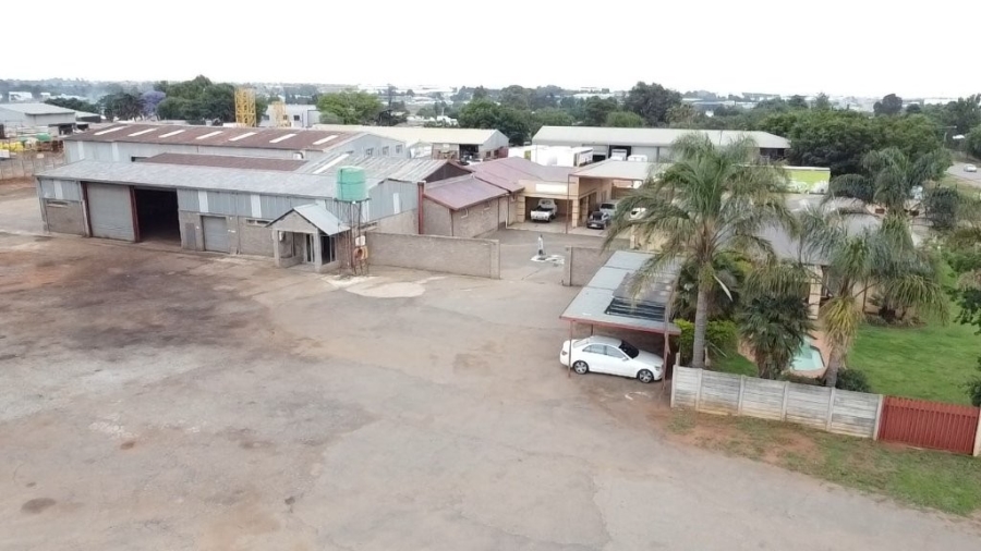  Bedroom Property for Sale in Bredell Gauteng