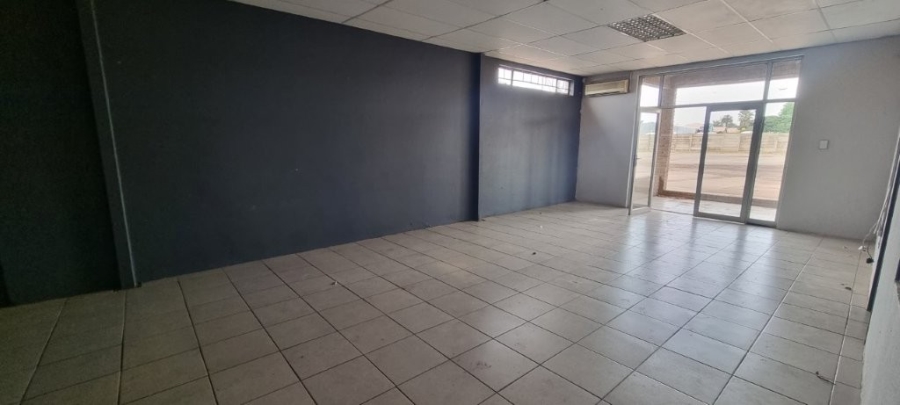  Bedroom Property for Sale in Bredell Gauteng