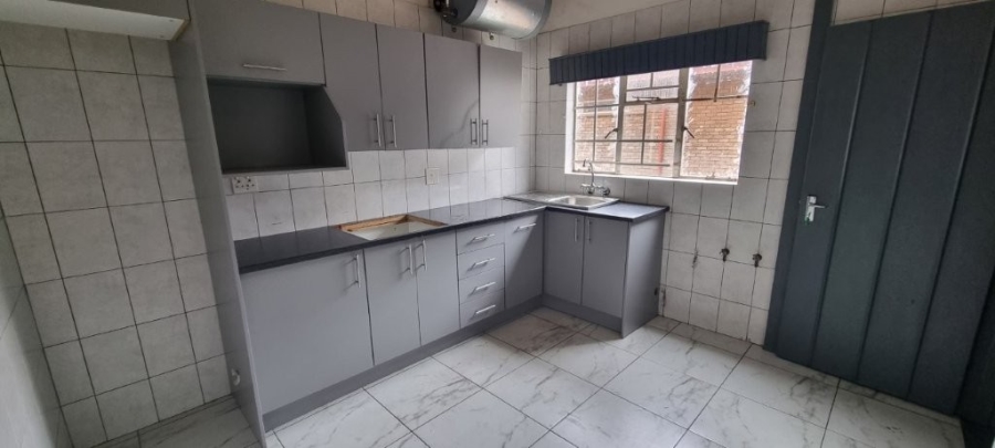  Bedroom Property for Sale in Bredell Gauteng