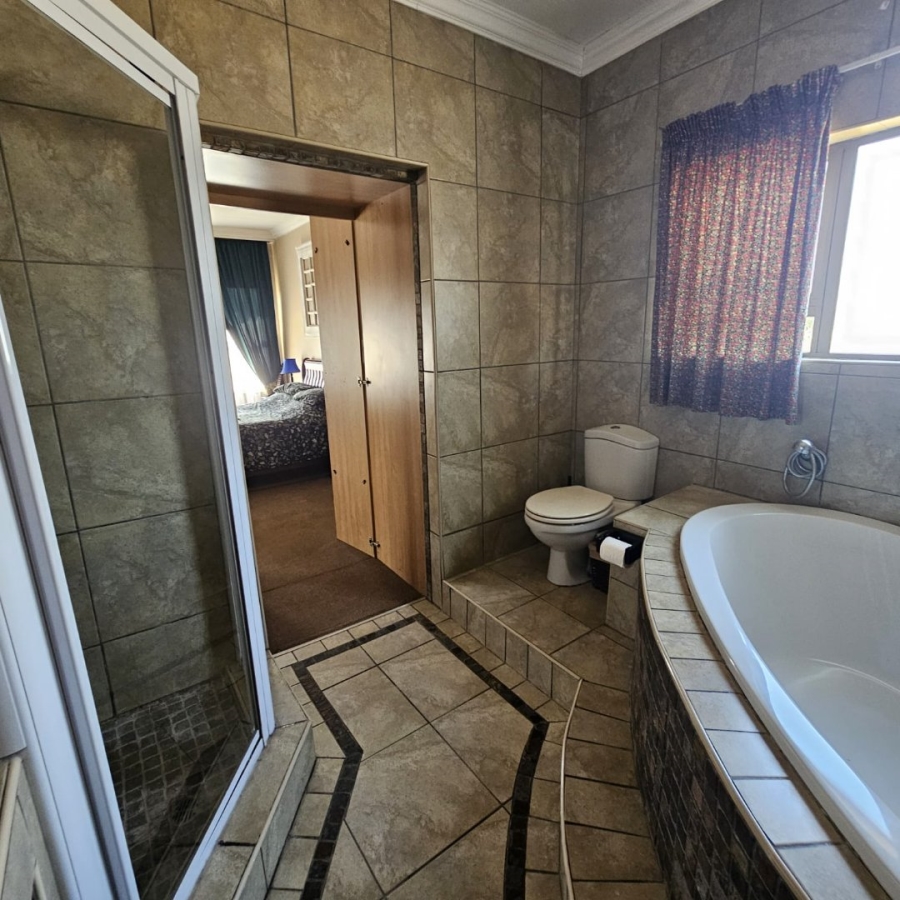 3 Bedroom Property for Sale in The Wilds Gauteng