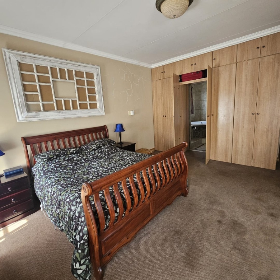 3 Bedroom Property for Sale in The Wilds Gauteng