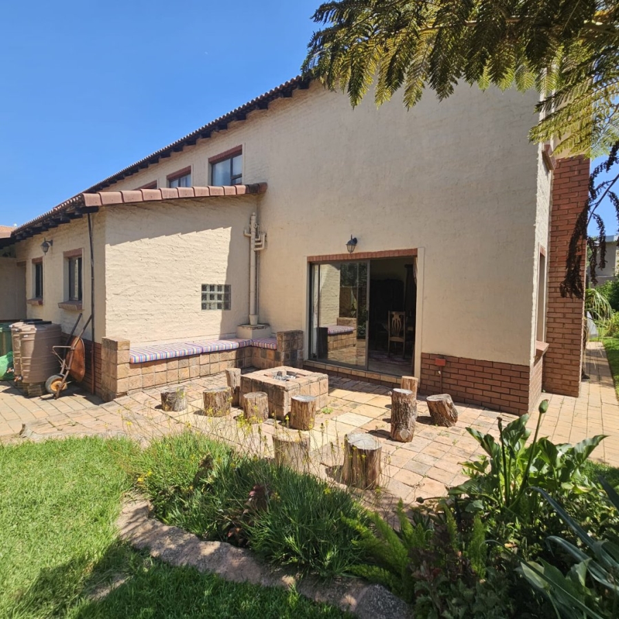 3 Bedroom Property for Sale in The Wilds Gauteng