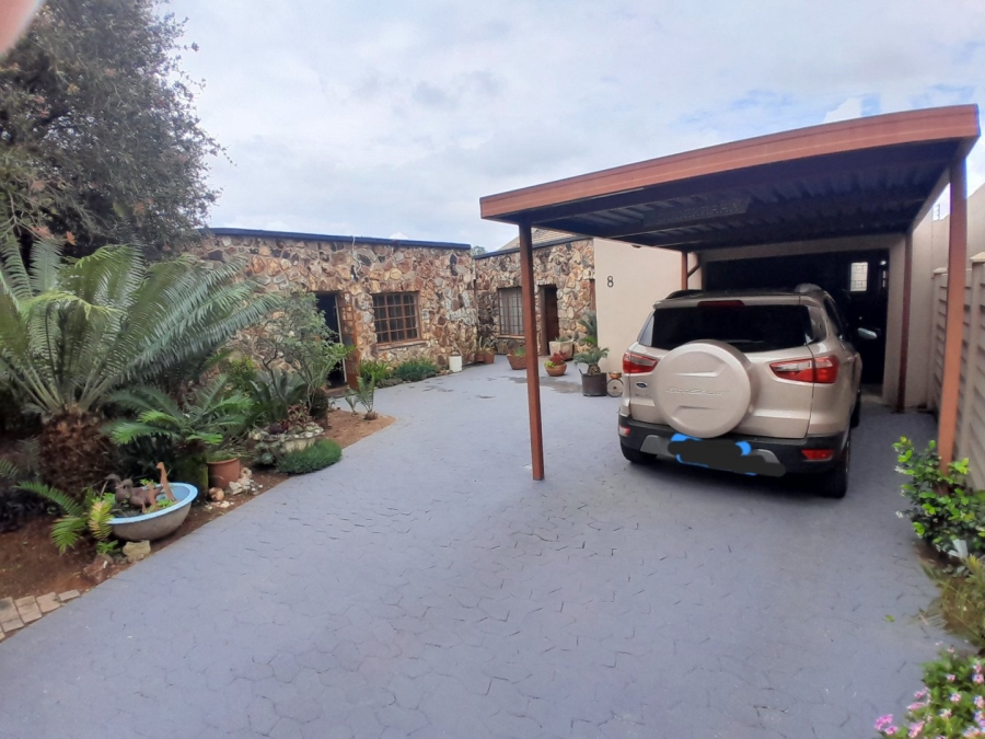 3 Bedroom Property for Sale in Noordwyk Gauteng