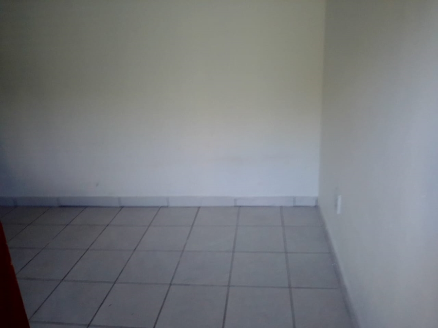 To Let 1 Bedroom Property for Rent in Coronationville Gauteng