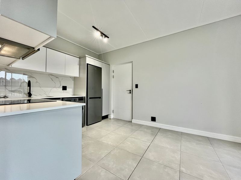 To Let 1 Bedroom Property for Rent in Waterfall Gauteng