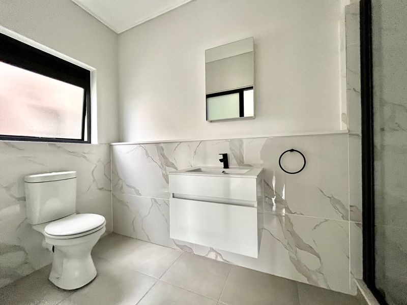 To Let 1 Bedroom Property for Rent in Waterfall Gauteng