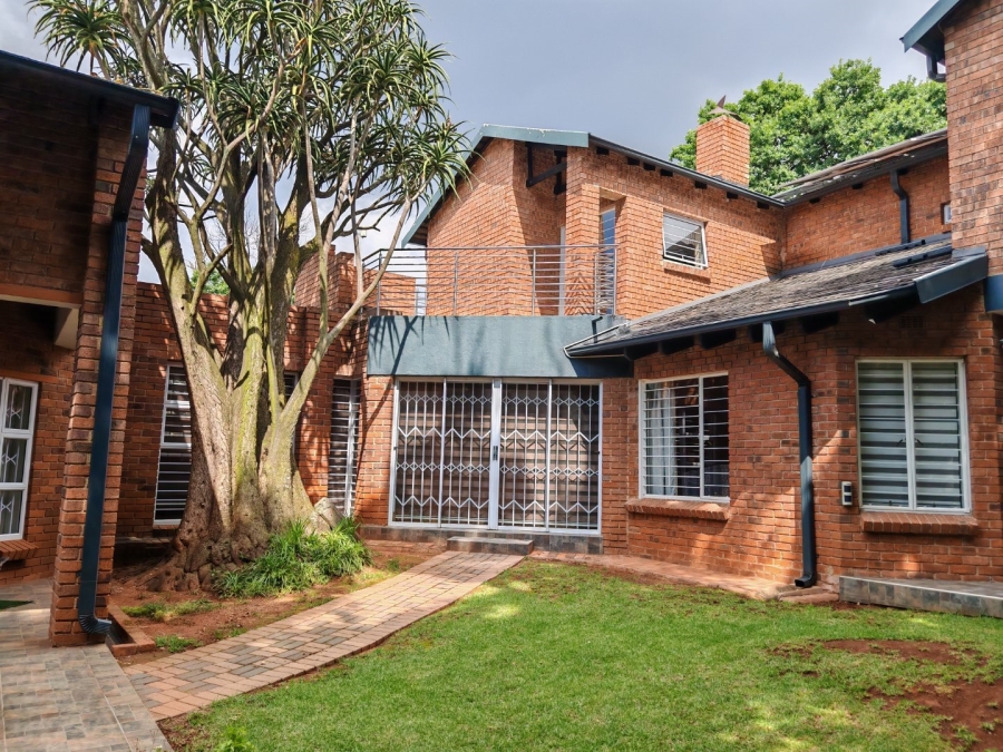 5 Bedroom Property for Sale in Houghton Estate Gauteng