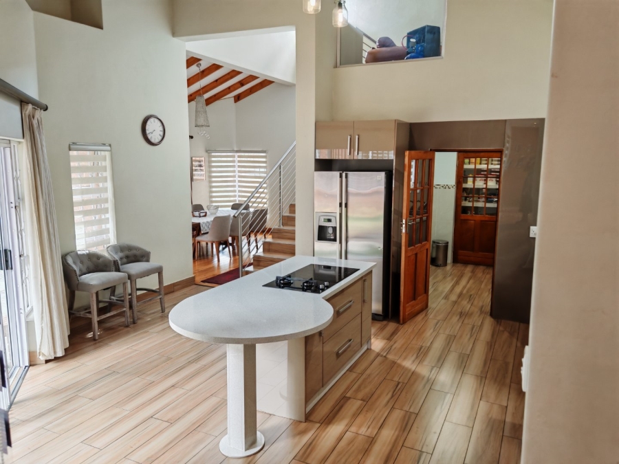 5 Bedroom Property for Sale in Houghton Estate Gauteng