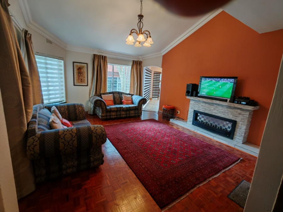 5 Bedroom Property for Sale in Houghton Estate Gauteng