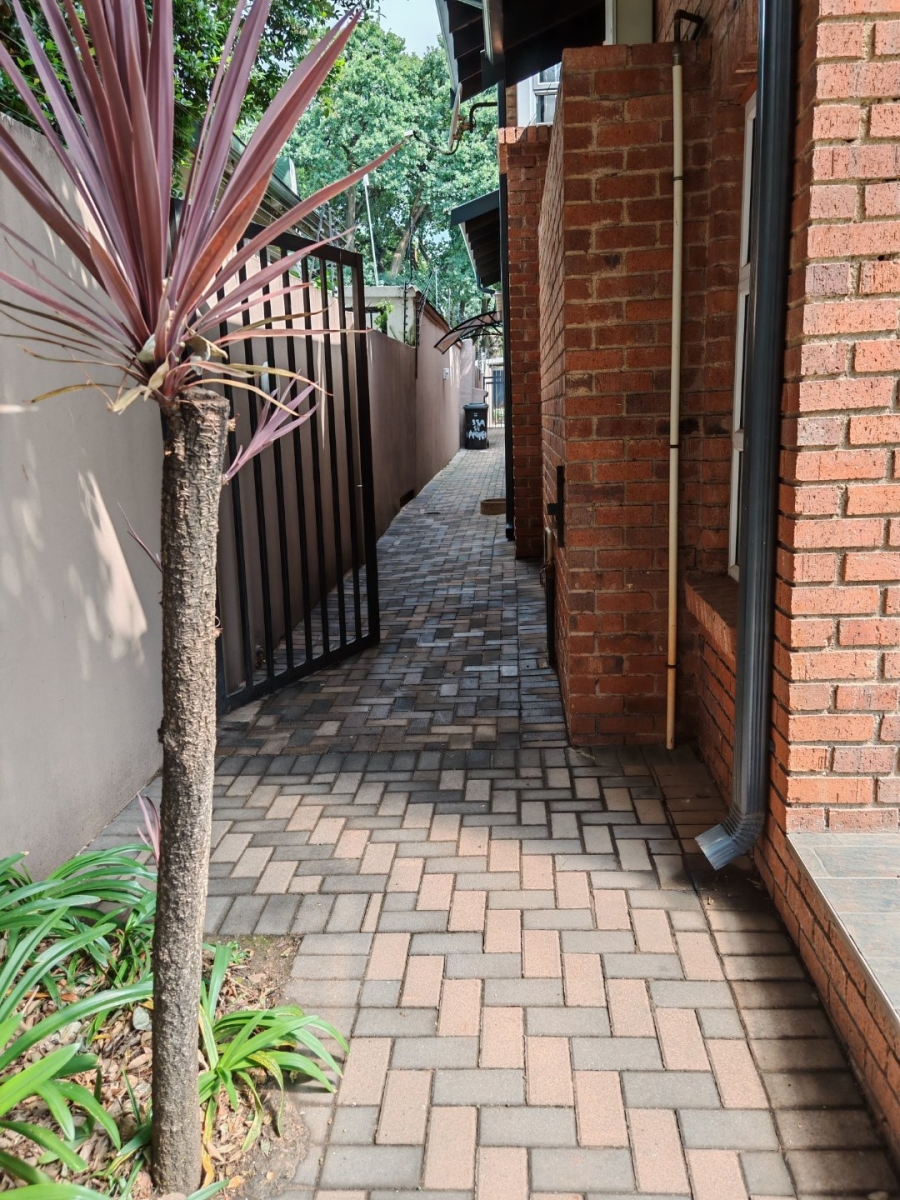 5 Bedroom Property for Sale in Houghton Estate Gauteng