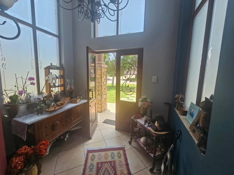 5 Bedroom Property for Sale in The Wilds Gauteng