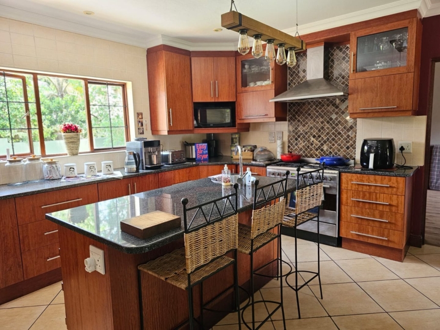 5 Bedroom Property for Sale in The Wilds Gauteng