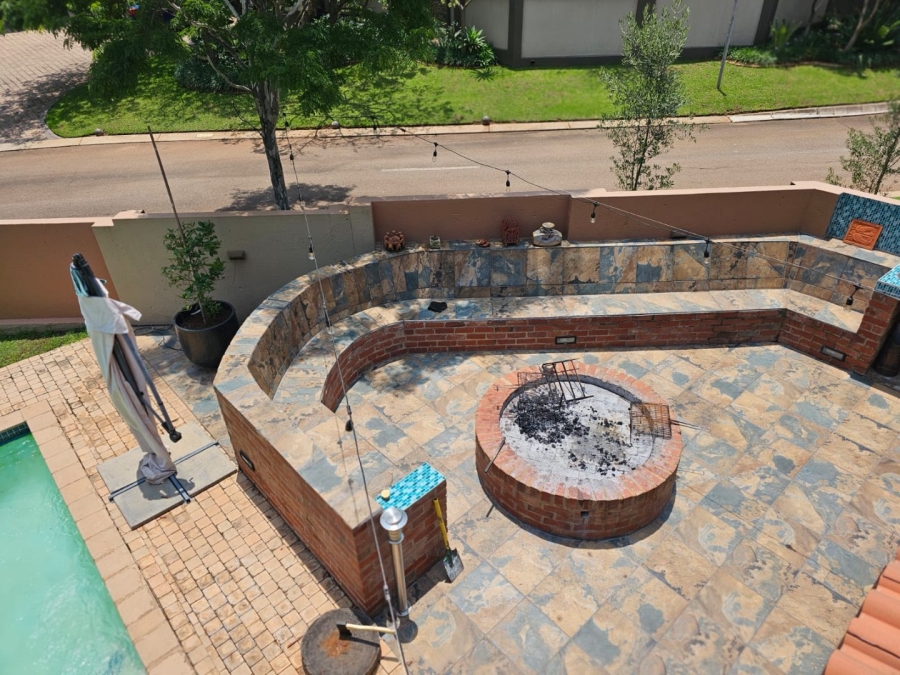 5 Bedroom Property for Sale in The Wilds Gauteng