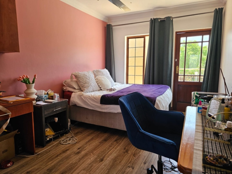 5 Bedroom Property for Sale in The Wilds Gauteng