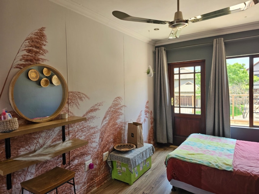 5 Bedroom Property for Sale in The Wilds Gauteng