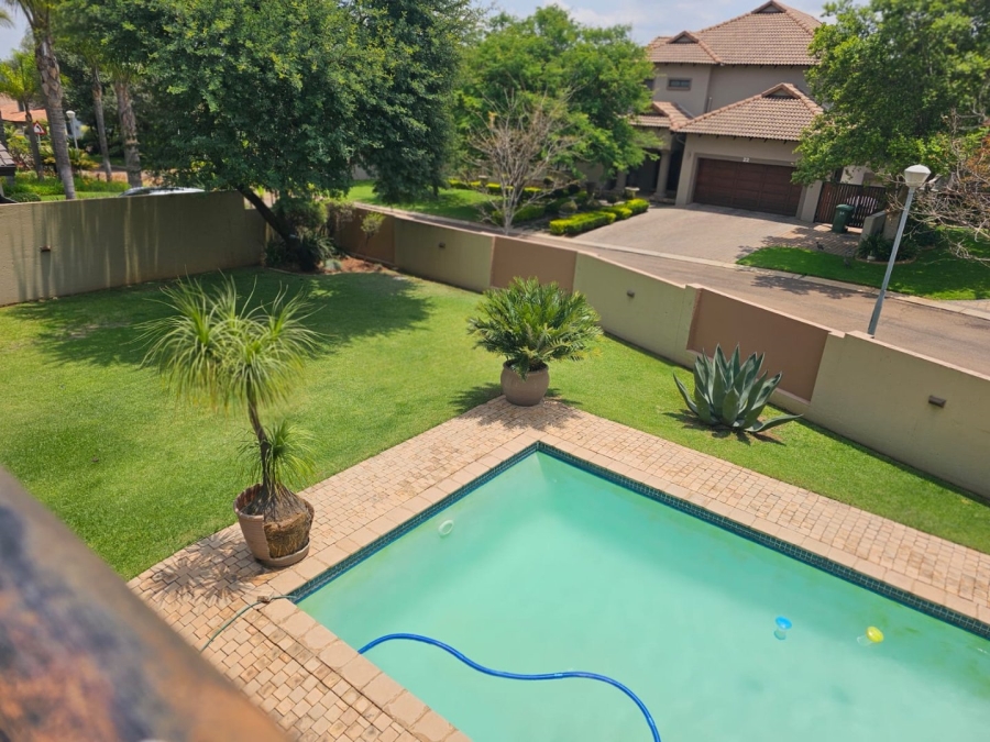 5 Bedroom Property for Sale in The Wilds Gauteng