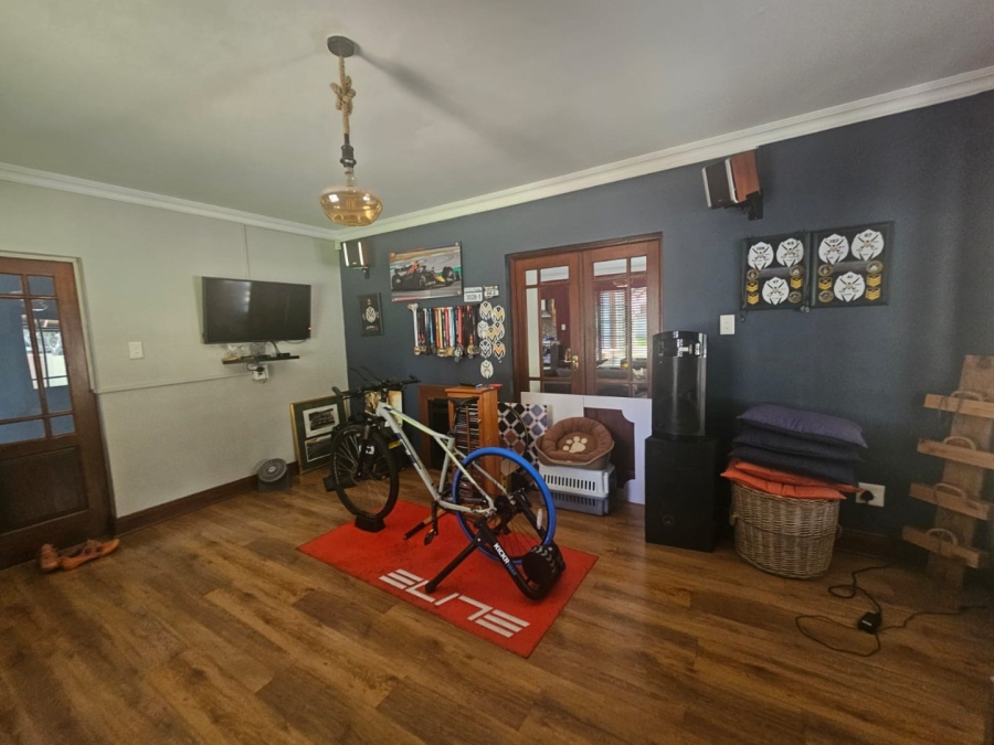 5 Bedroom Property for Sale in The Wilds Gauteng