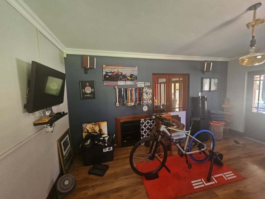 5 Bedroom Property for Sale in The Wilds Gauteng