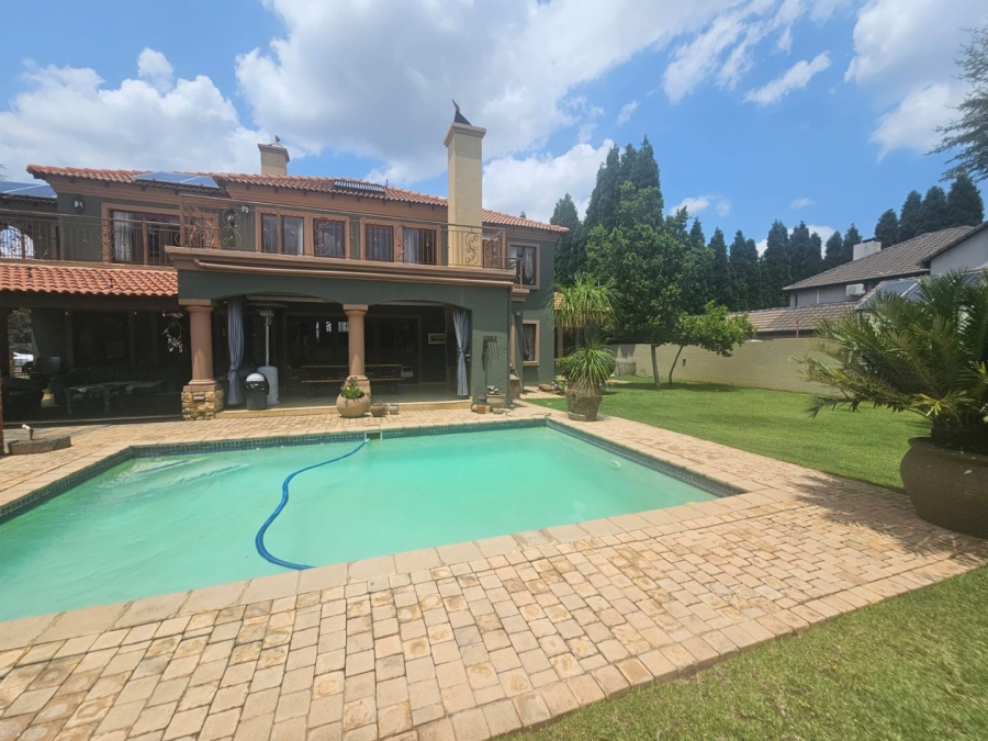 5 Bedroom Property for Sale in The Wilds Gauteng