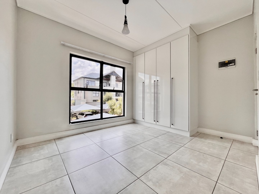 To Let 3 Bedroom Property for Rent in The Polofields Gauteng