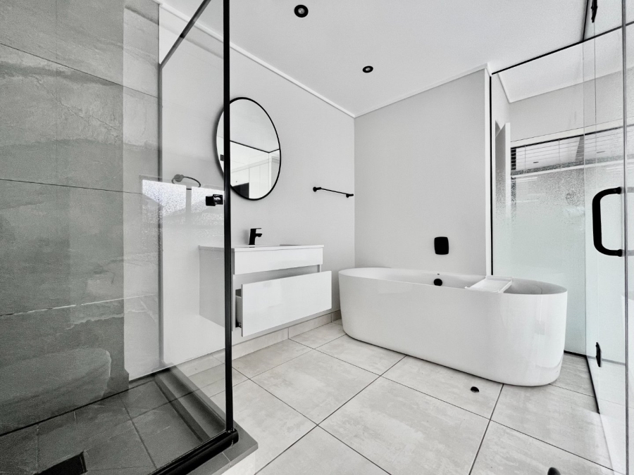 To Let 3 Bedroom Property for Rent in The Polofields Gauteng